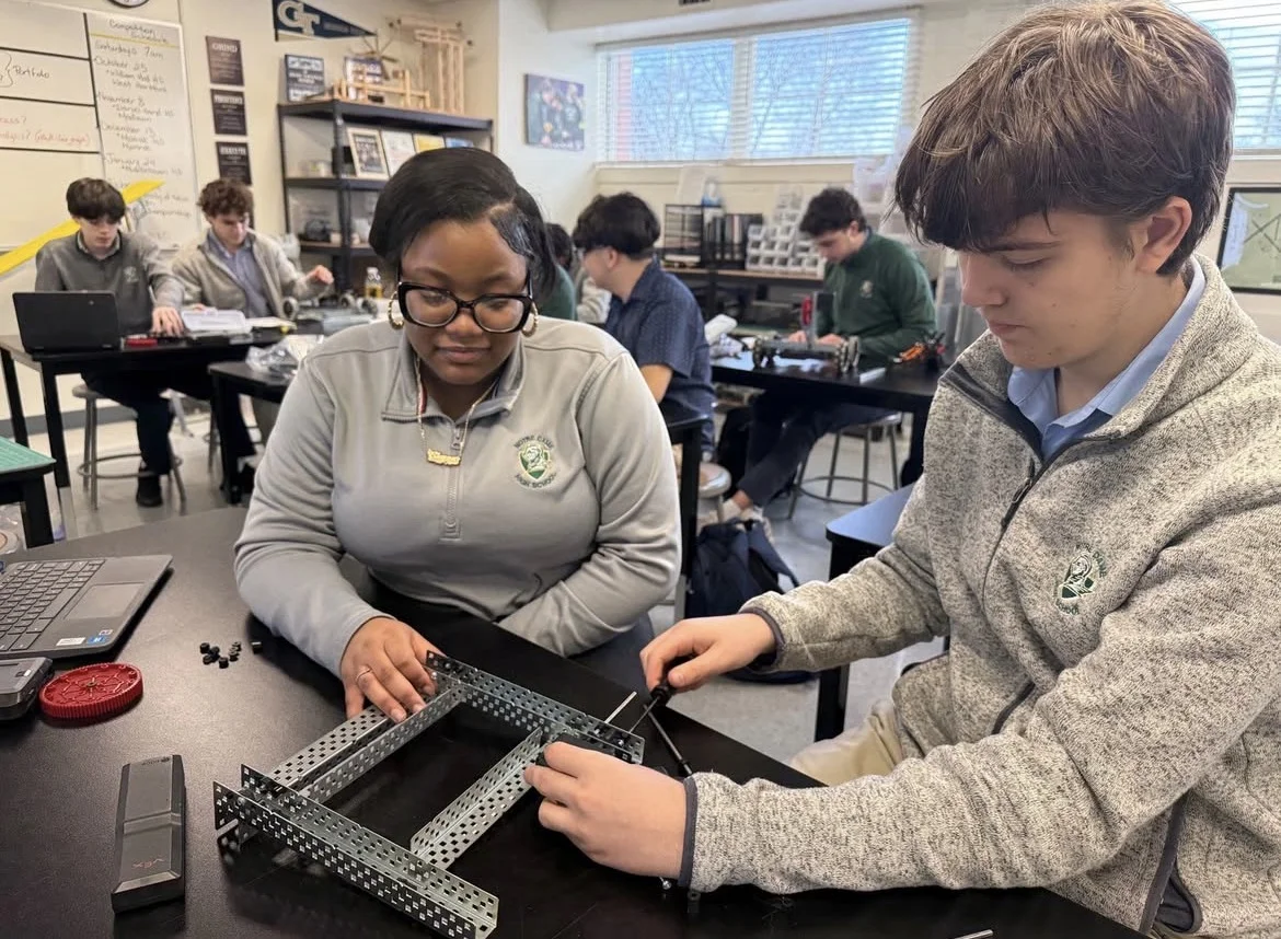 At Notre dame Academics Means Innovation  Notre Dame challenges students to become flexible and independent 21st century learners through rigorous study, innovative teaching practices, and personalized exploration. Our academics prepare students for life beyond high school.  Learn more